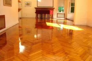 IMAGEN DE COMO LIMPIAR PISOS DE MADERA / HOW TO CLEAN WOODEN FLOORS