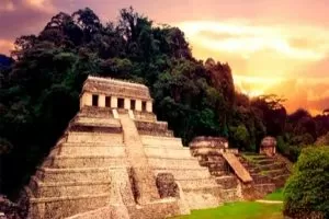 IMAGEN DE ARQUEOLOGO